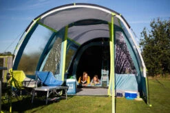 Coleman Castle Pines 4L Blackout Tent (2022) 16 Coleman Castle Pines 4L Blackout Tent (2022) -Adventure Camping Shop of3a1393