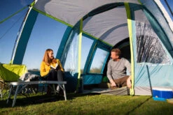 Coleman Castle Pines 4L Blackout Tent (2022) 17 Coleman Castle Pines 4L Blackout Tent (2022) -Adventure Camping Shop of3a1446